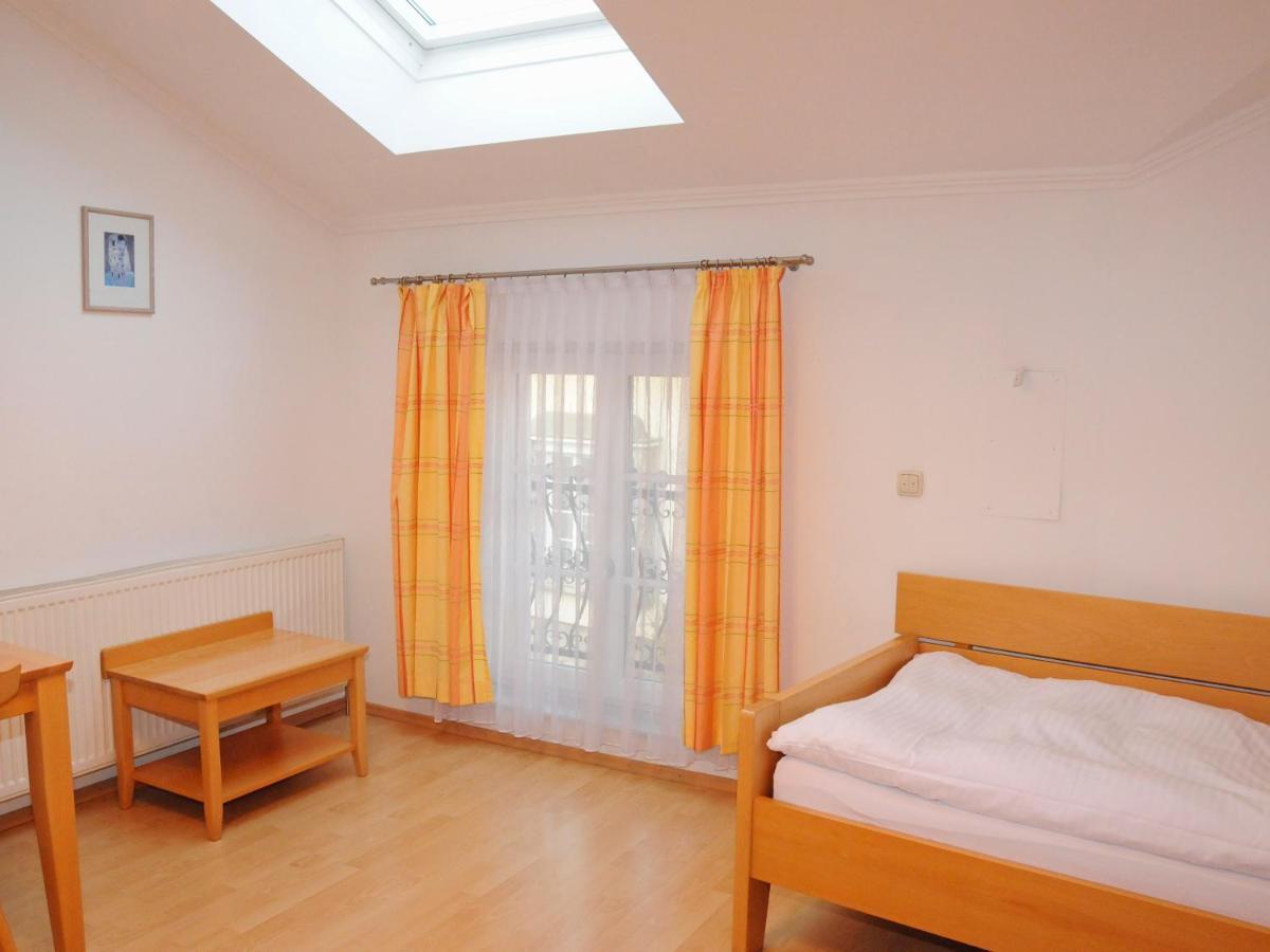 Privatzimmer Familie Schwarz Вена Экстерьер фото