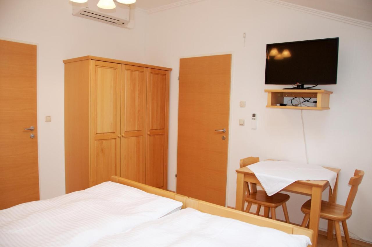 Privatzimmer Familie Schwarz Вена Экстерьер фото