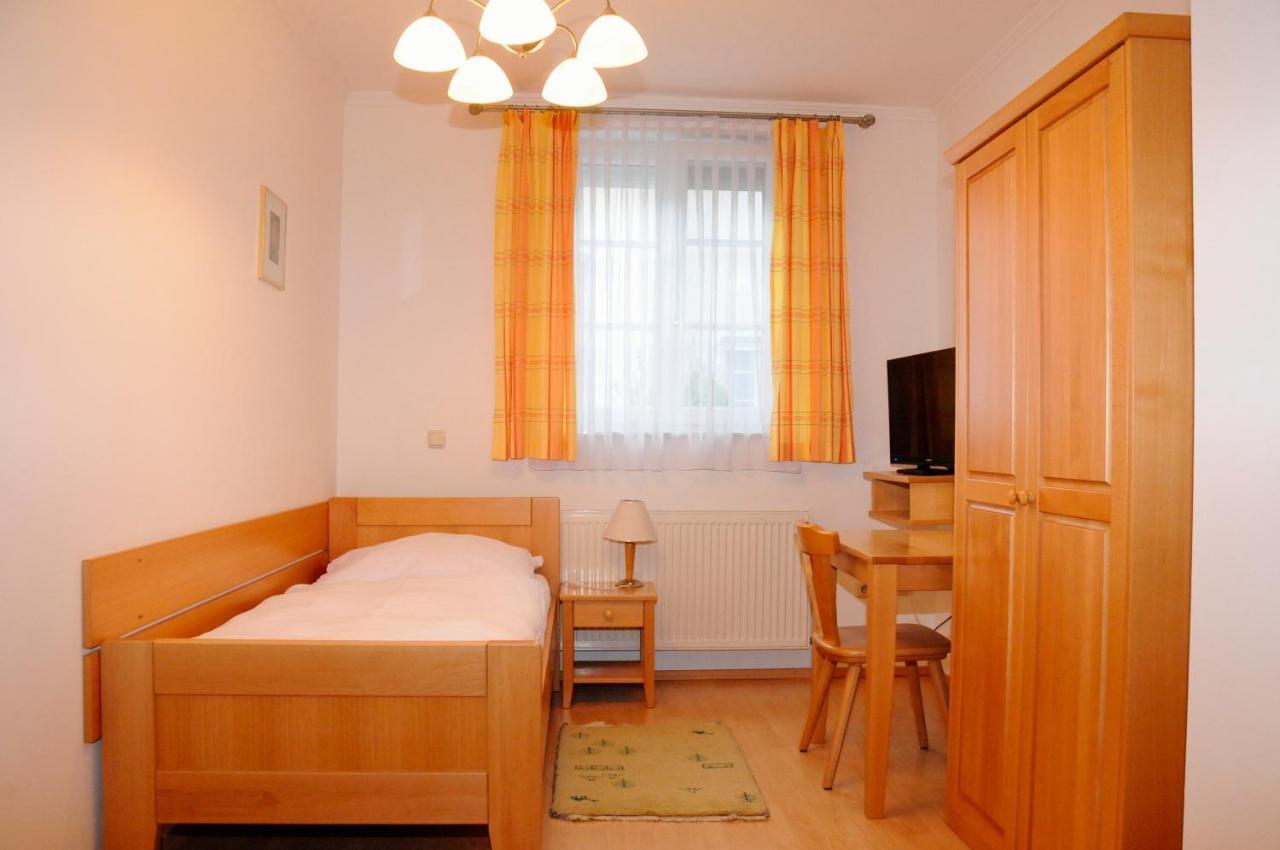 Privatzimmer Familie Schwarz Вена Экстерьер фото